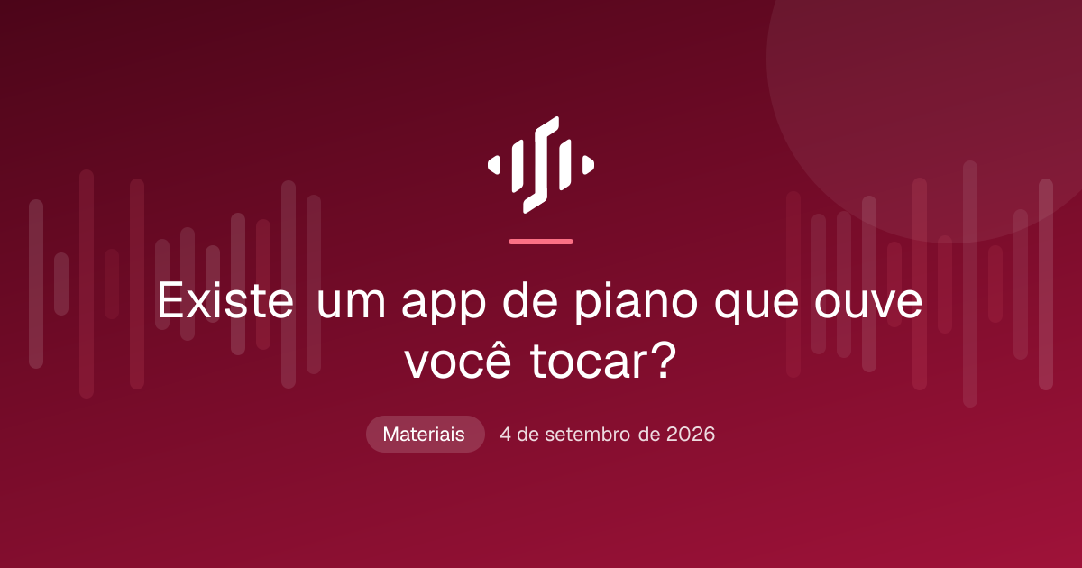 App de piano ouvindo pelo microfone de um celular apoiado na estante de um piano acústico e mostrando as notas acertadas e as erradas